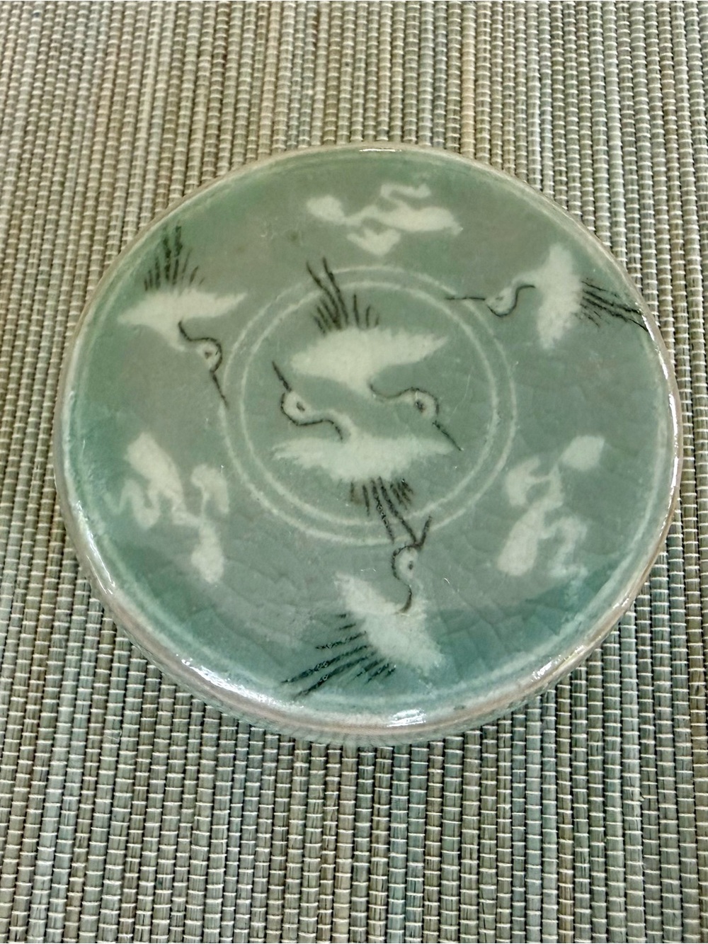 Vintage Korean Celadon Glaze Lidded Trinket / Jewelry Box Flying Cranes & Cloud - Picture 2 of 7